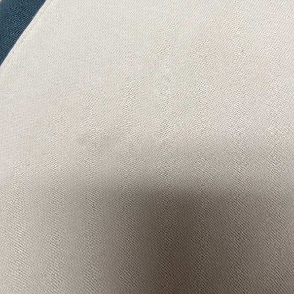 Pretty good condition small stains look at photos for condition - Picture 7 of 8